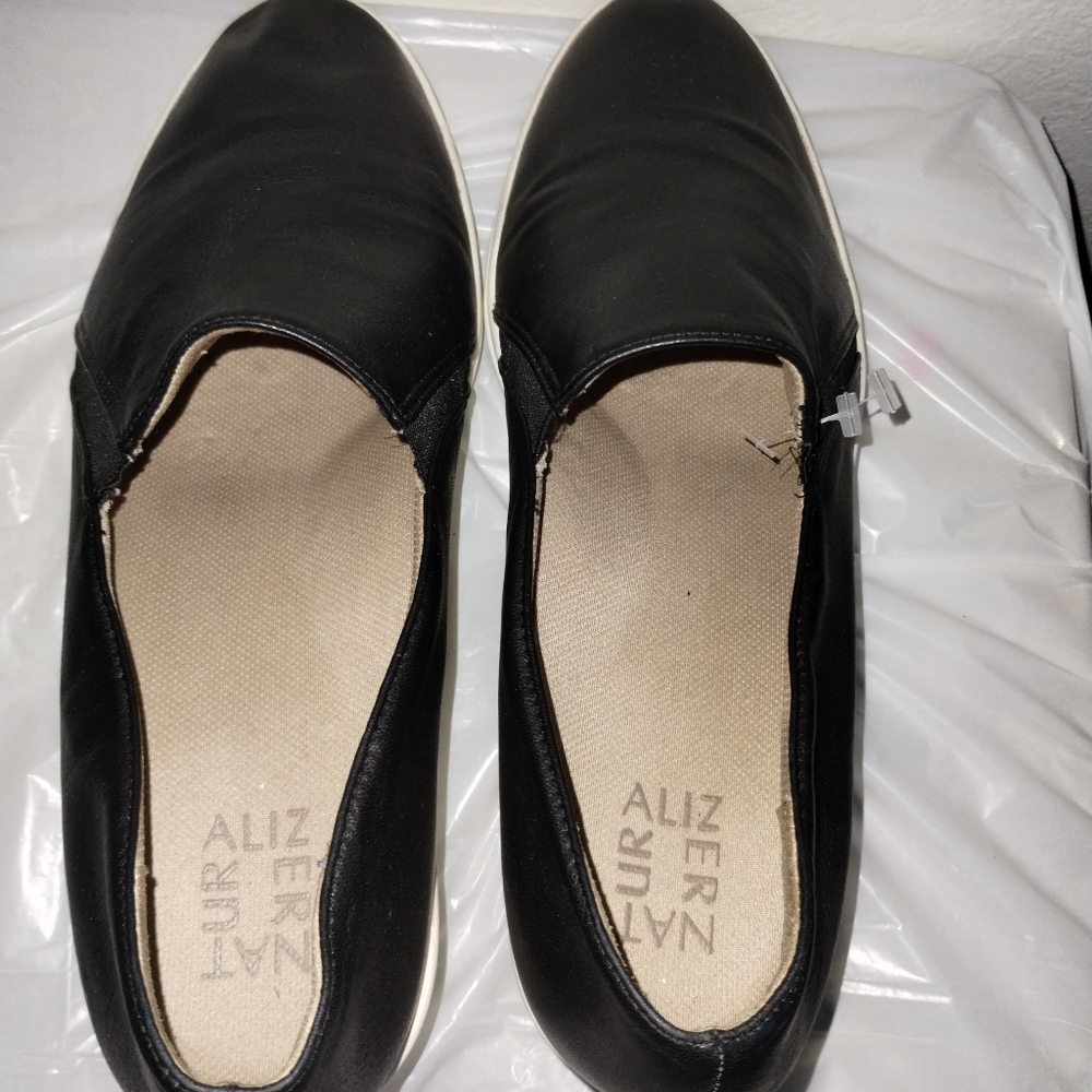 Naturalizer Black Flats Minimalist Design Size 10w